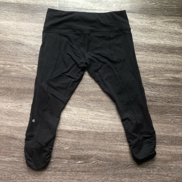 Lulu Lemon Cropped Leggings! - Picture 1 of 3